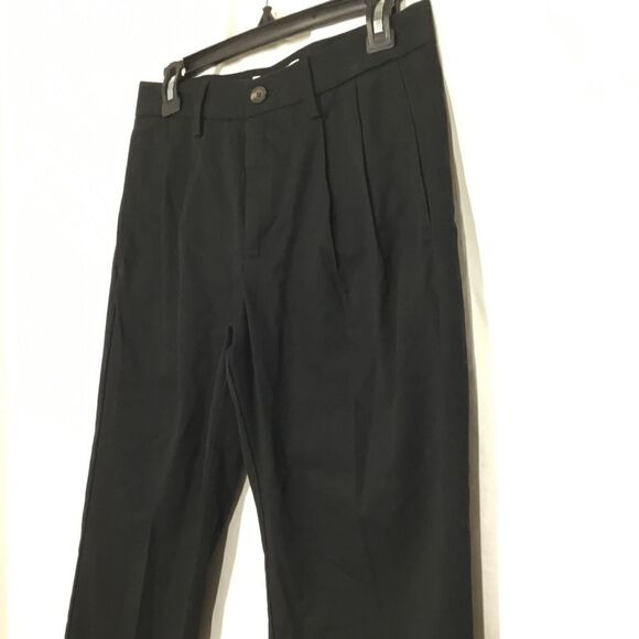 Amazon Essentials Classic-Fit Pleated Chinos(F14) - Picture 3 of 6